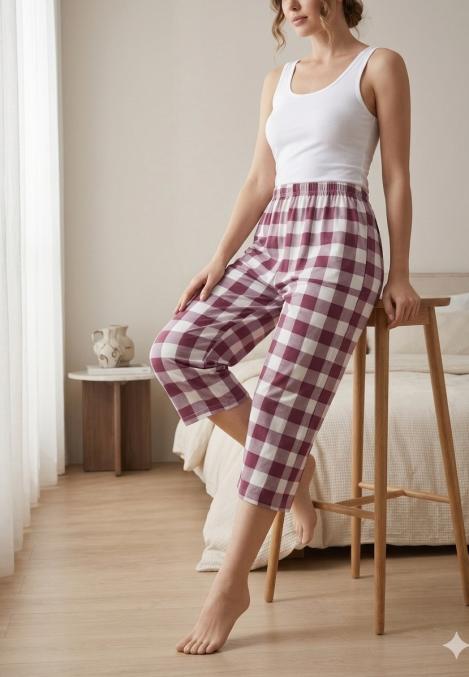 Pantaloni pijama 3/4 dama ,culoare alb si bordo ,Engros