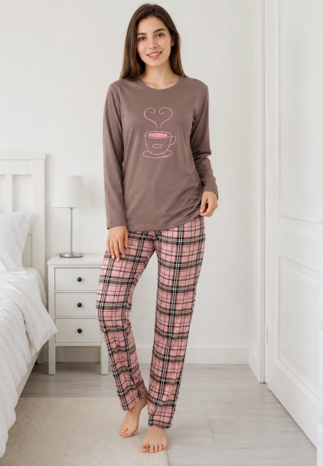 Pijama de damă Serena cu bluză cu maneca lunga și pantaloni lung -Maro ,Engros